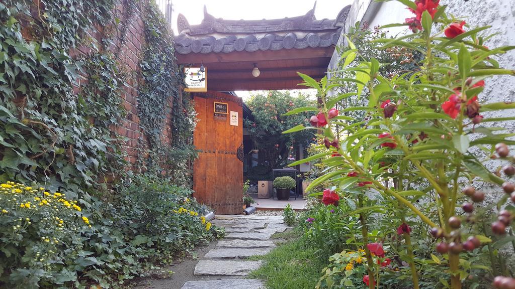 Inyeon Hanok Guesthouse Jeonju Exteriör bild