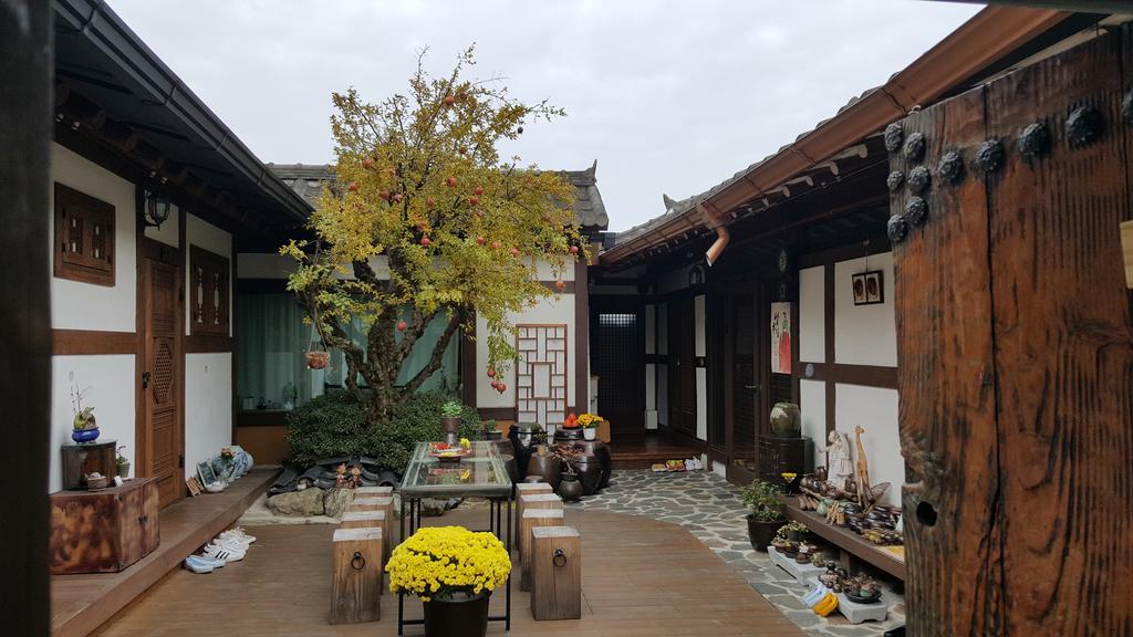 Inyeon Hanok Guesthouse Jeonju Exteriör bild