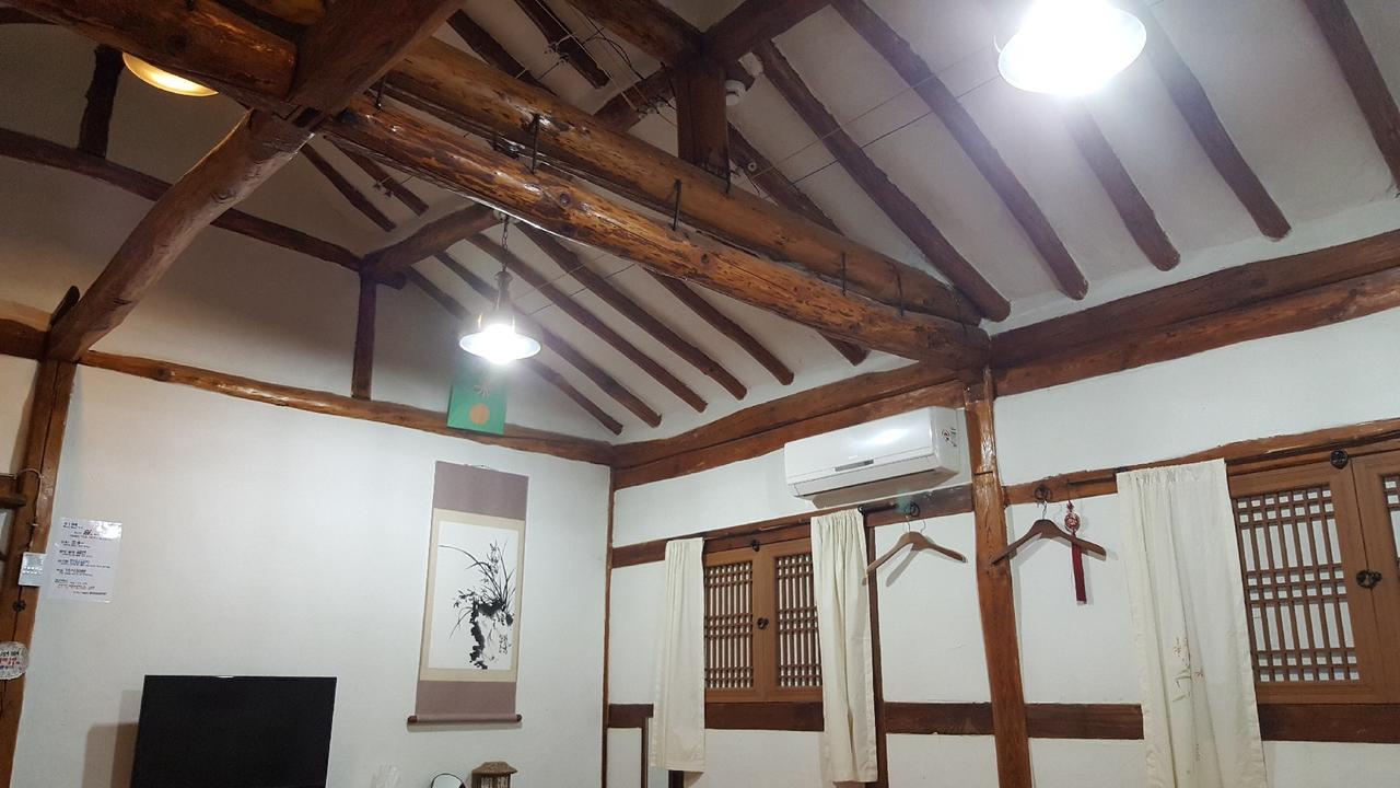 Inyeon Hanok Guesthouse Jeonju Exteriör bild
