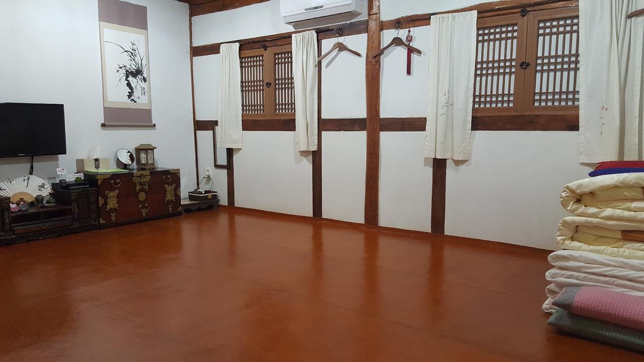 Inyeon Hanok Guesthouse Jeonju Exteriör bild