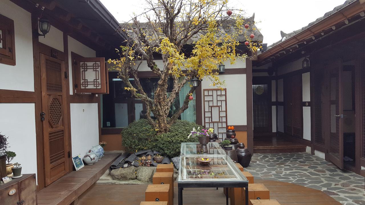 Inyeon Hanok Guesthouse Jeonju Exteriör bild