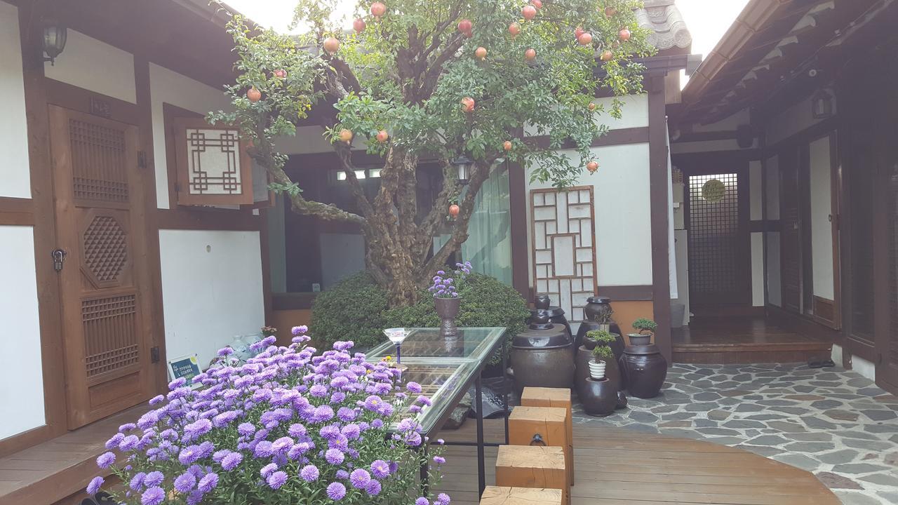 Inyeon Hanok Guesthouse Jeonju Exteriör bild