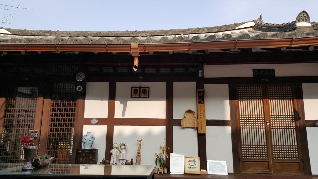 Inyeon Hanok Guesthouse Jeonju Exteriör bild