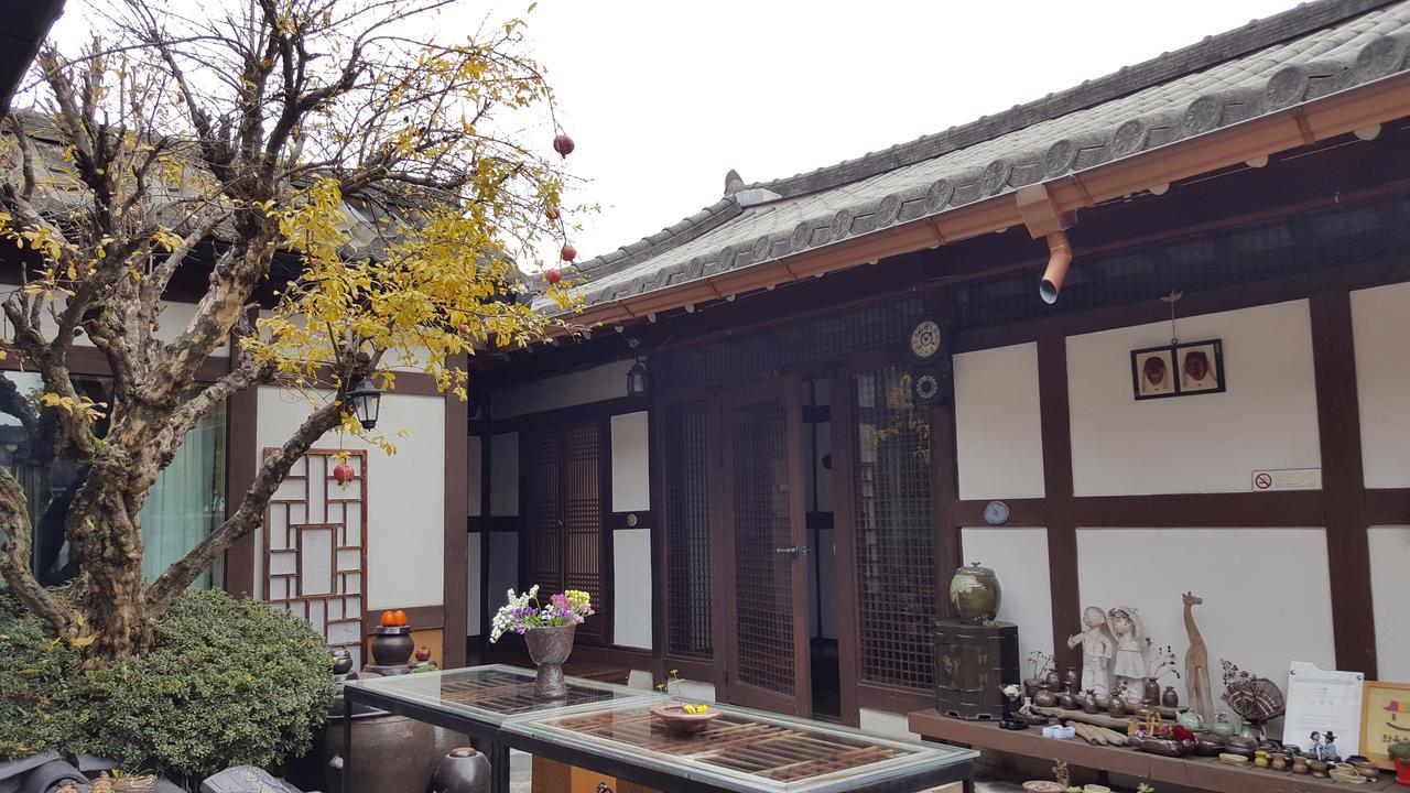 Inyeon Hanok Guesthouse Jeonju Exteriör bild