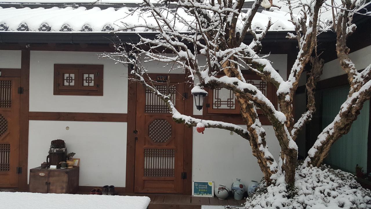 Inyeon Hanok Guesthouse Jeonju Exteriör bild