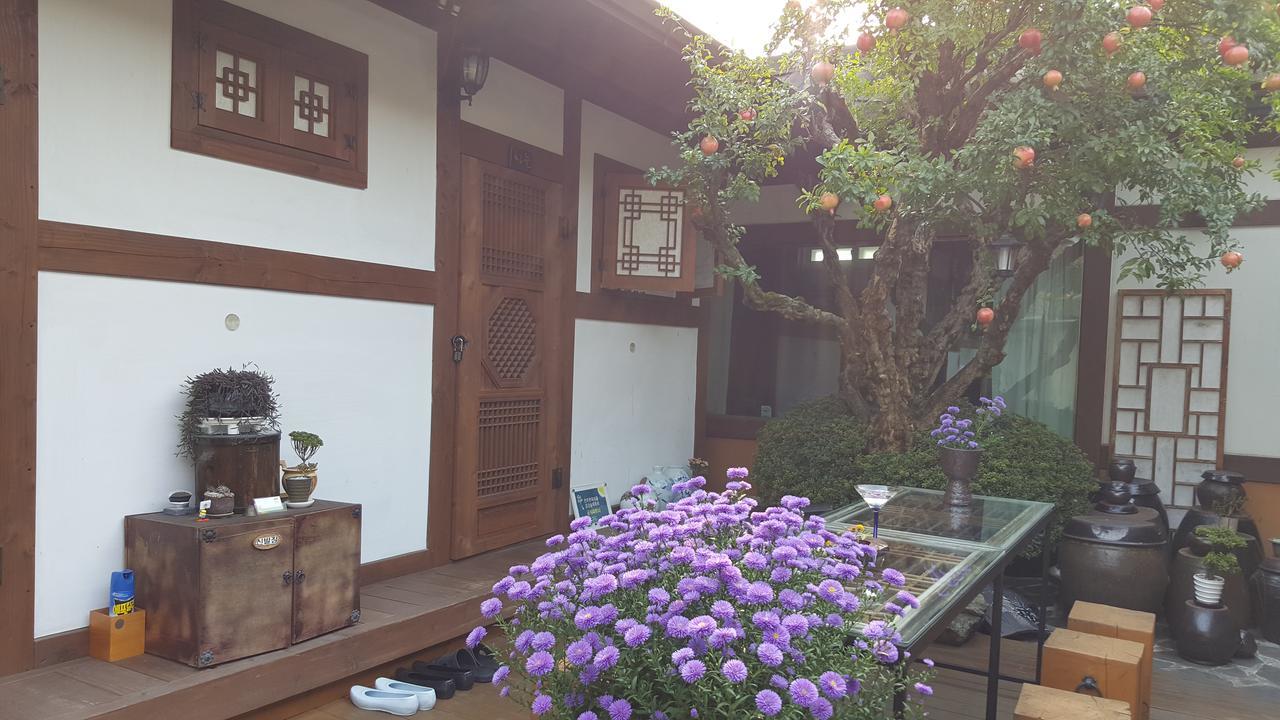 Inyeon Hanok Guesthouse Jeonju Exteriör bild