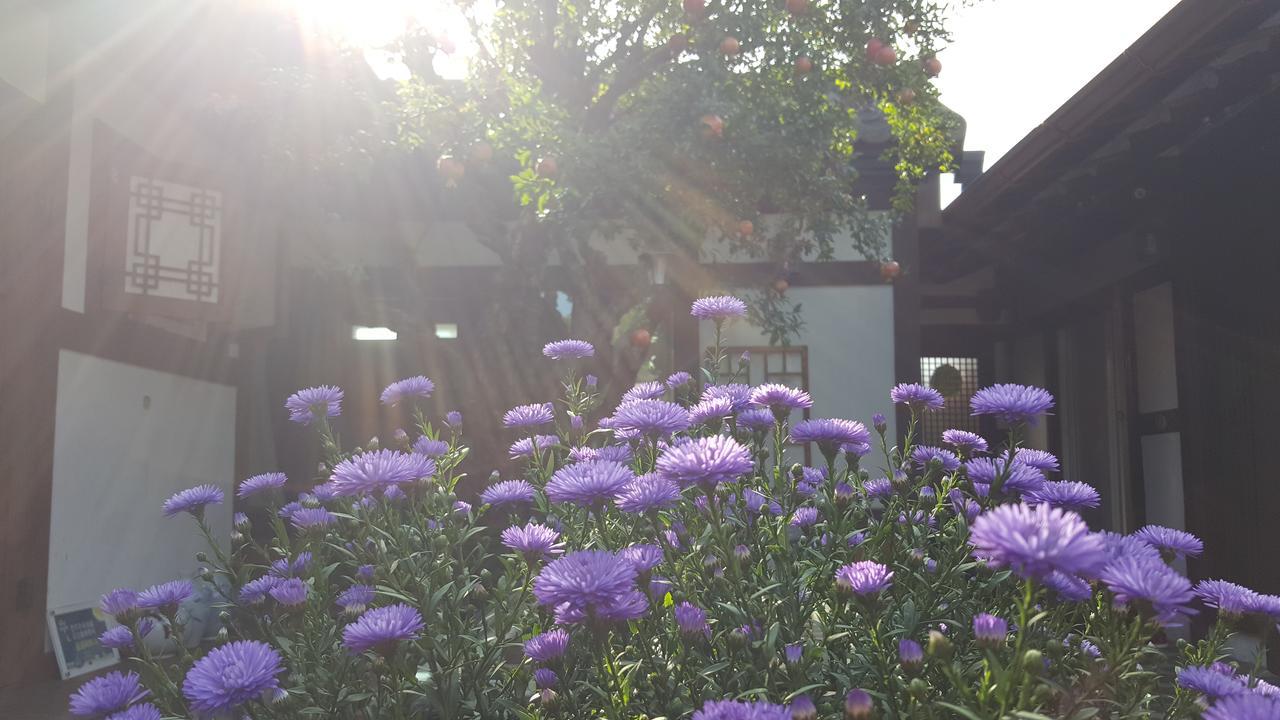 Inyeon Hanok Guesthouse Jeonju Exteriör bild