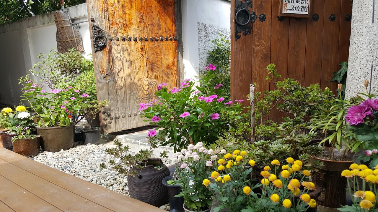 Inyeon Hanok Guesthouse Jeonju Exteriör bild